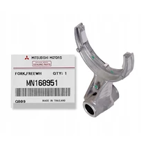 MN168951 Mitsubishi L200 Féltengelyzár Kapcsoló Villa 2005-