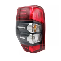 8330B211 Mitsubishi L200 Hátsó Lámpa Bal 2015-