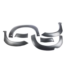 Anyag: Fekete műanyag